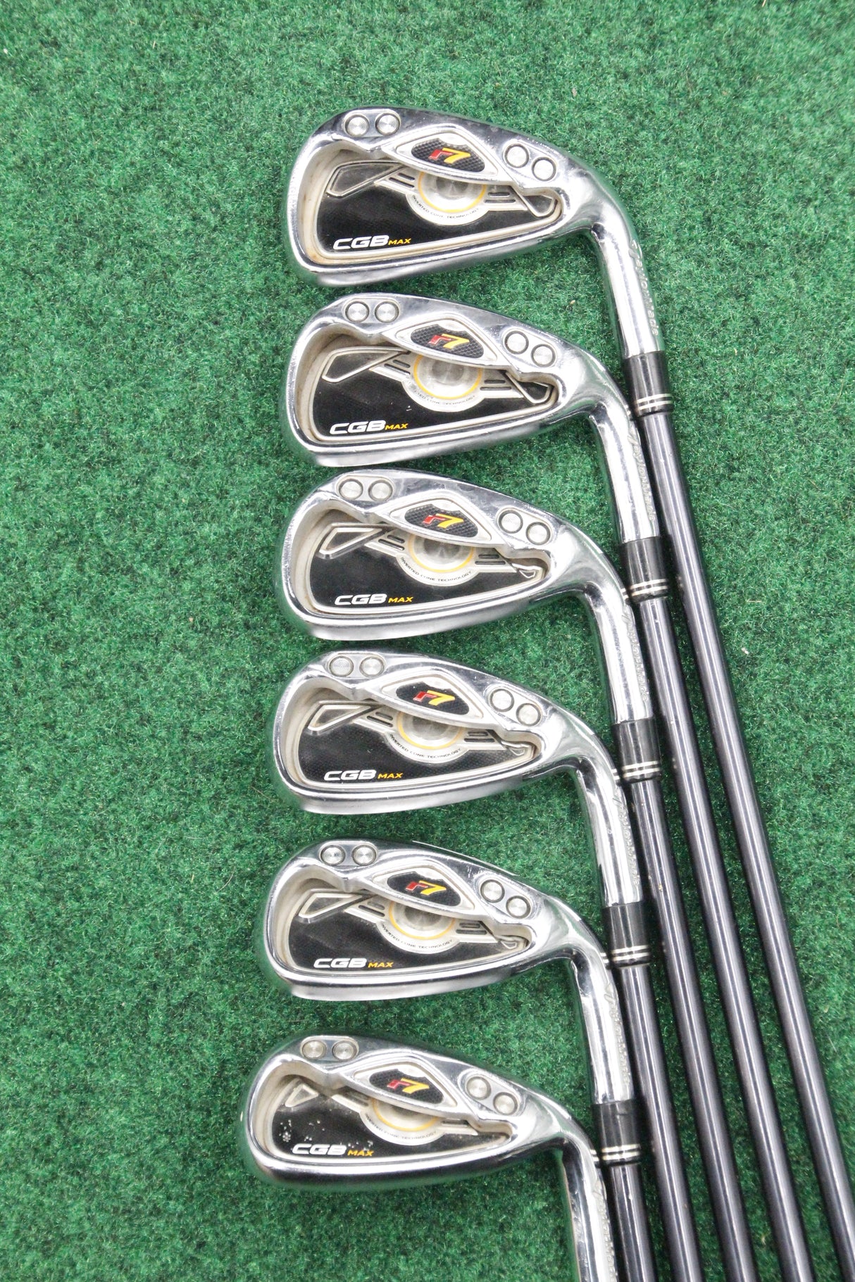 TaylorMade 2008 R7 CBG Max Iron Set 6-PW AW R Flex -0.5"