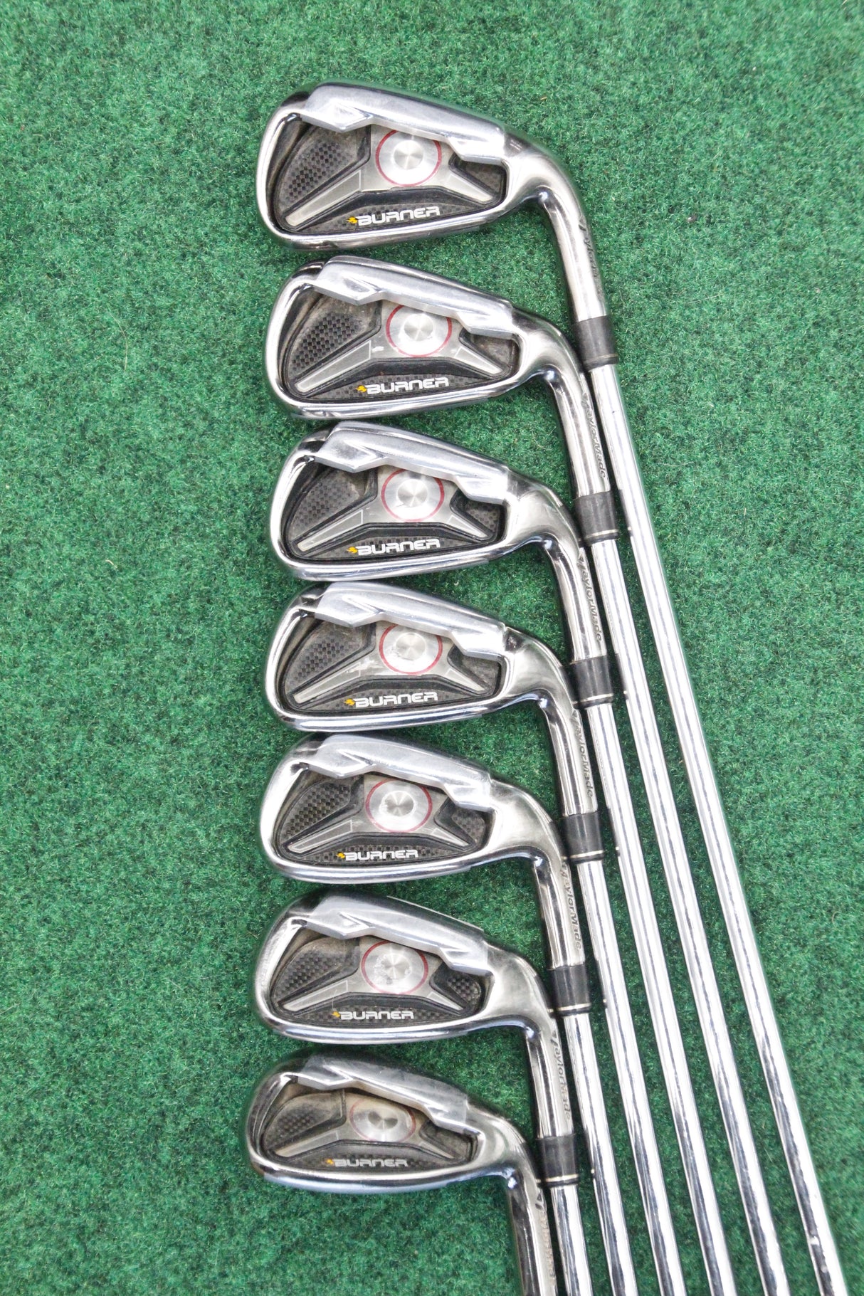 TaylorMade 2009 Burner Iron Set 4-9i SW R Flex +0.5"