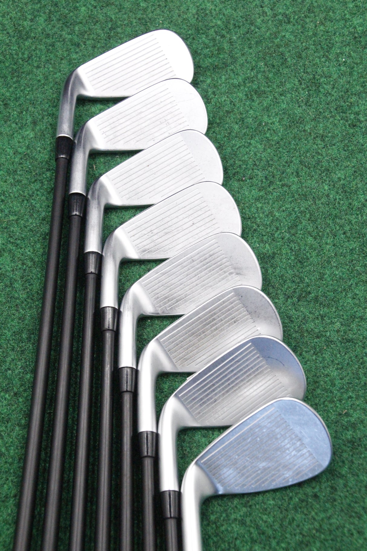 Cleveland Launcher XL Iron Set 4-PW AW R Flex +0.5"