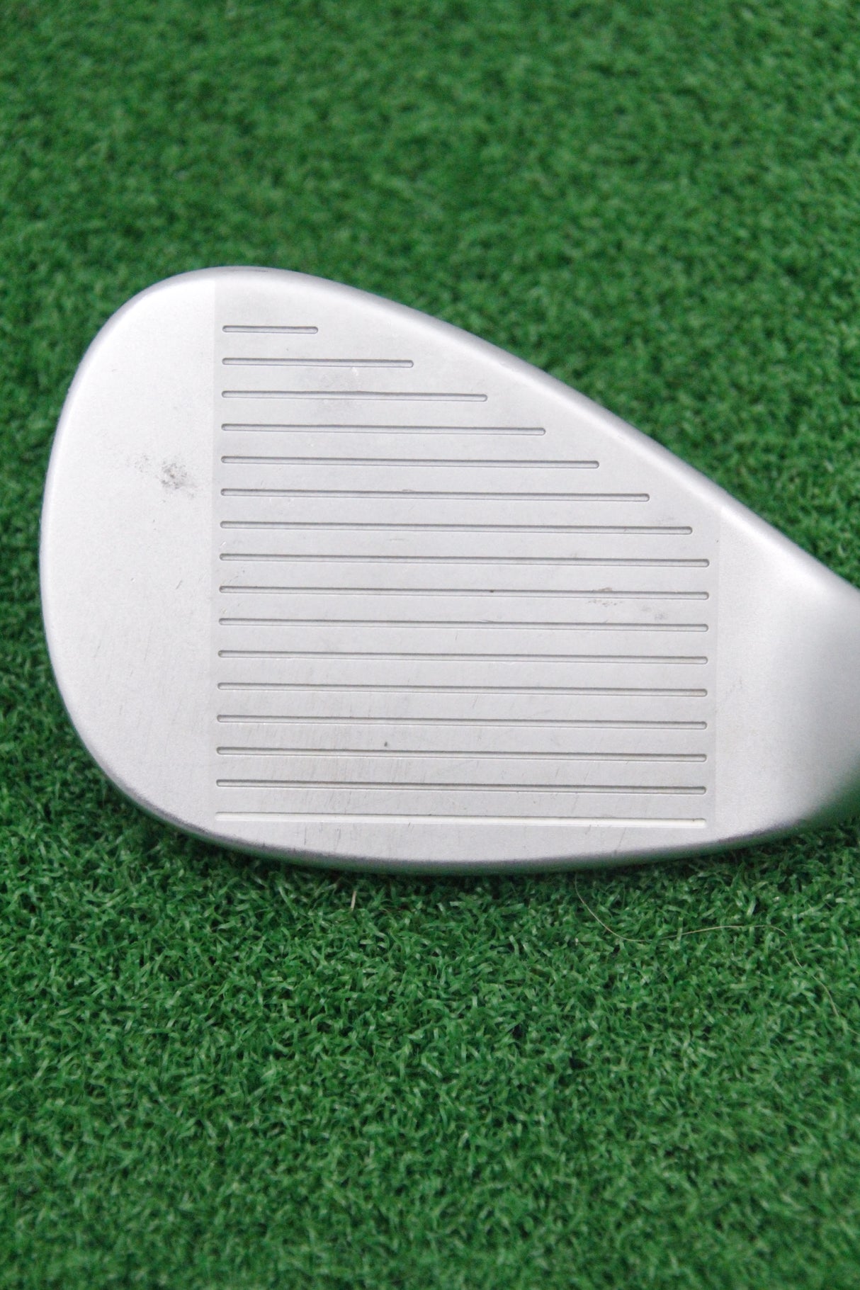 Cleveland 588 Womens 56* Wedge Ladies Flex